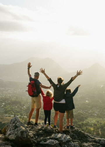 Family-bonding-asia-encounter.jpg