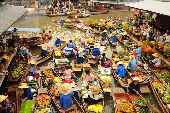 Damnoen Saduak floating market