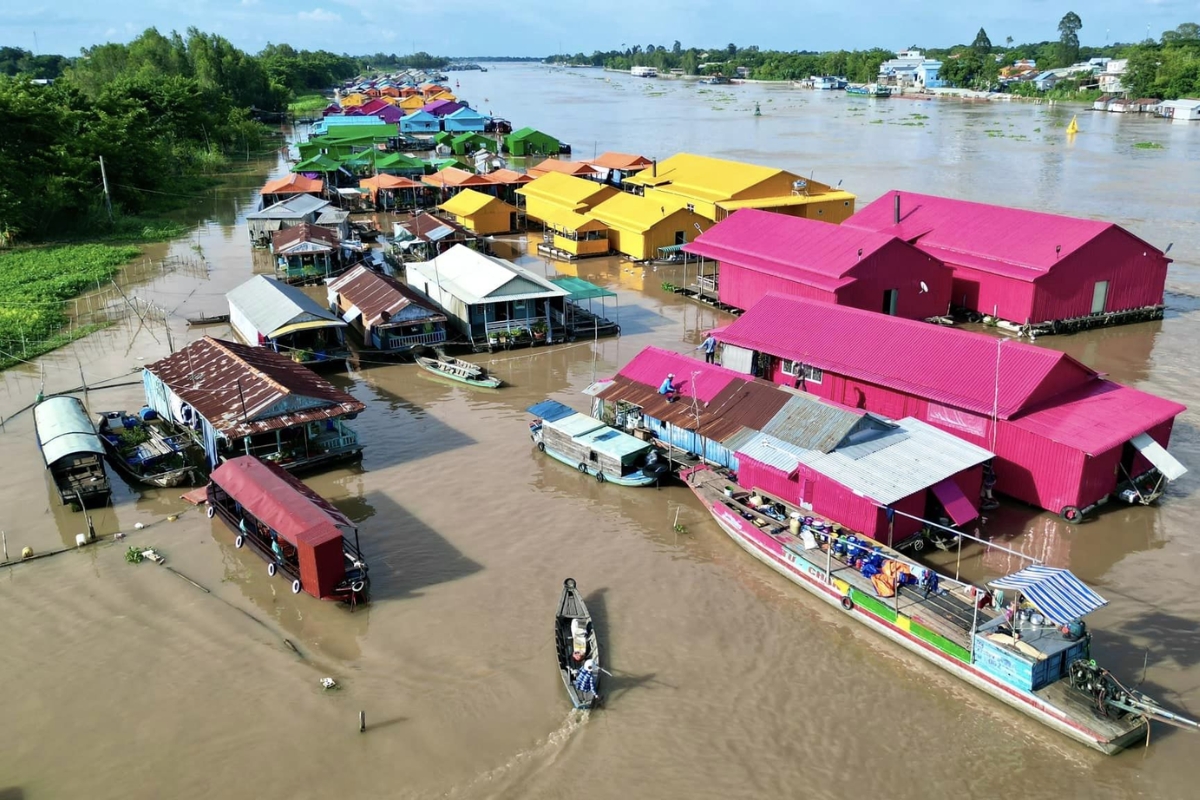 floating market from ho chi minh city chau doc market