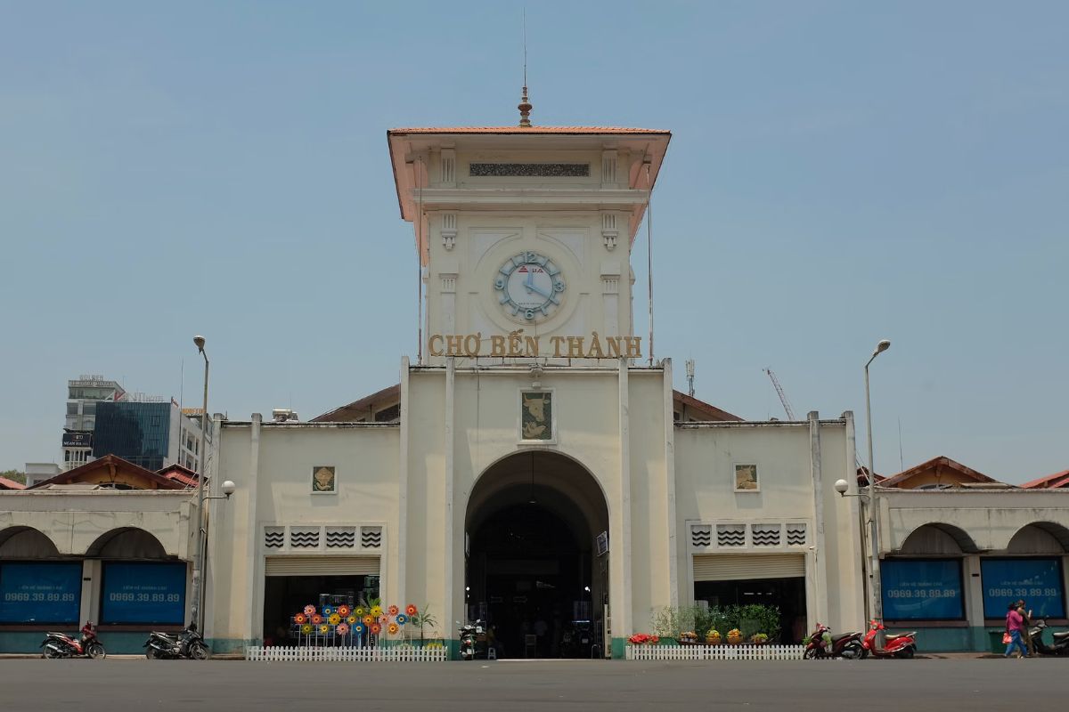 planning to travel ho chi minh city Ben Thanh Market