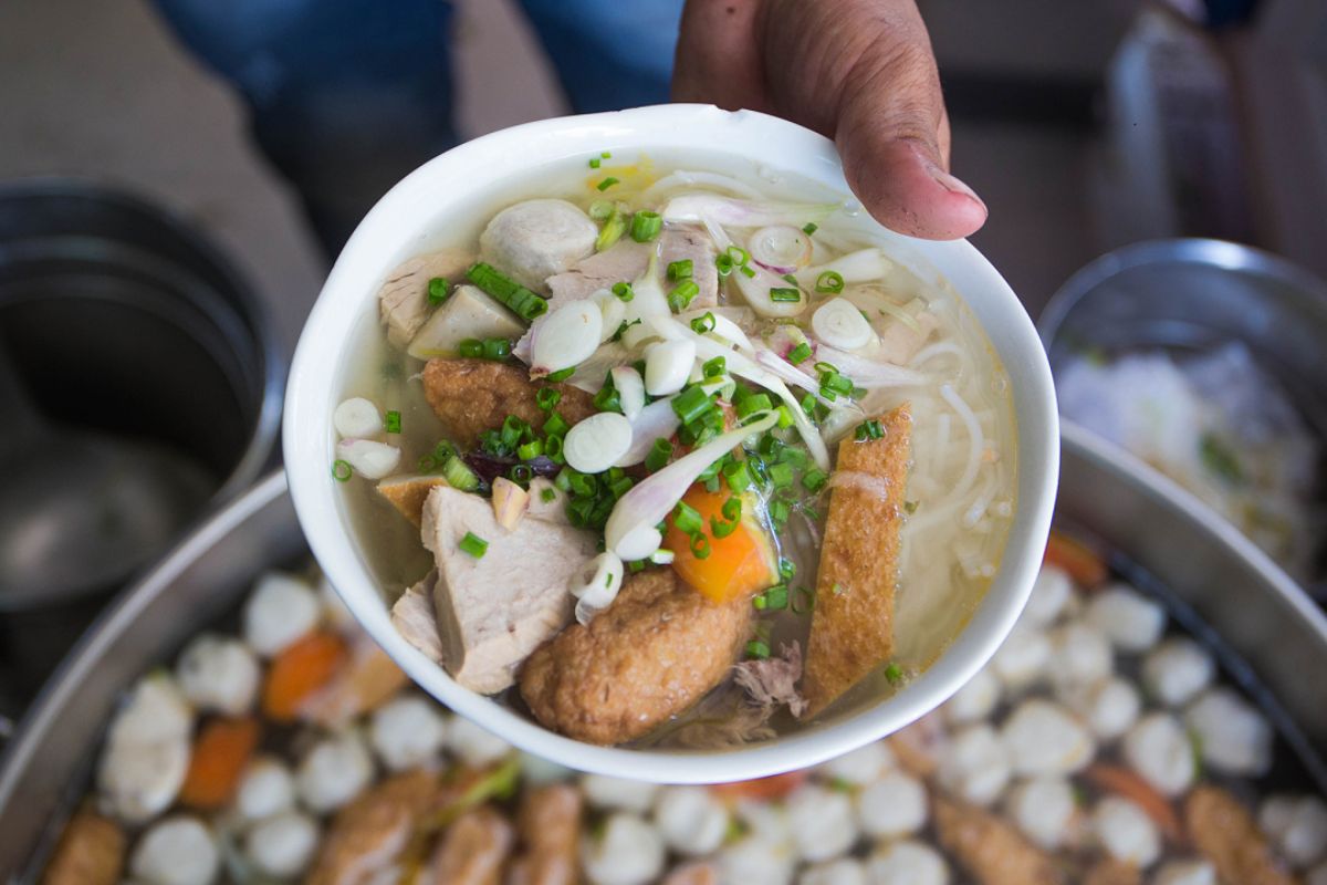 local food in nha trang Grilled fish noodle soup