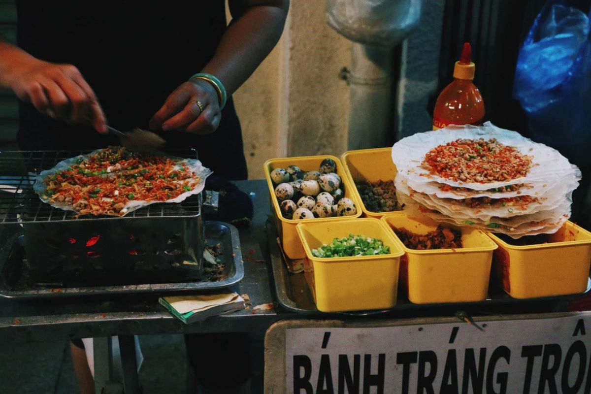 cheap vietnamese foods banh trang nuong