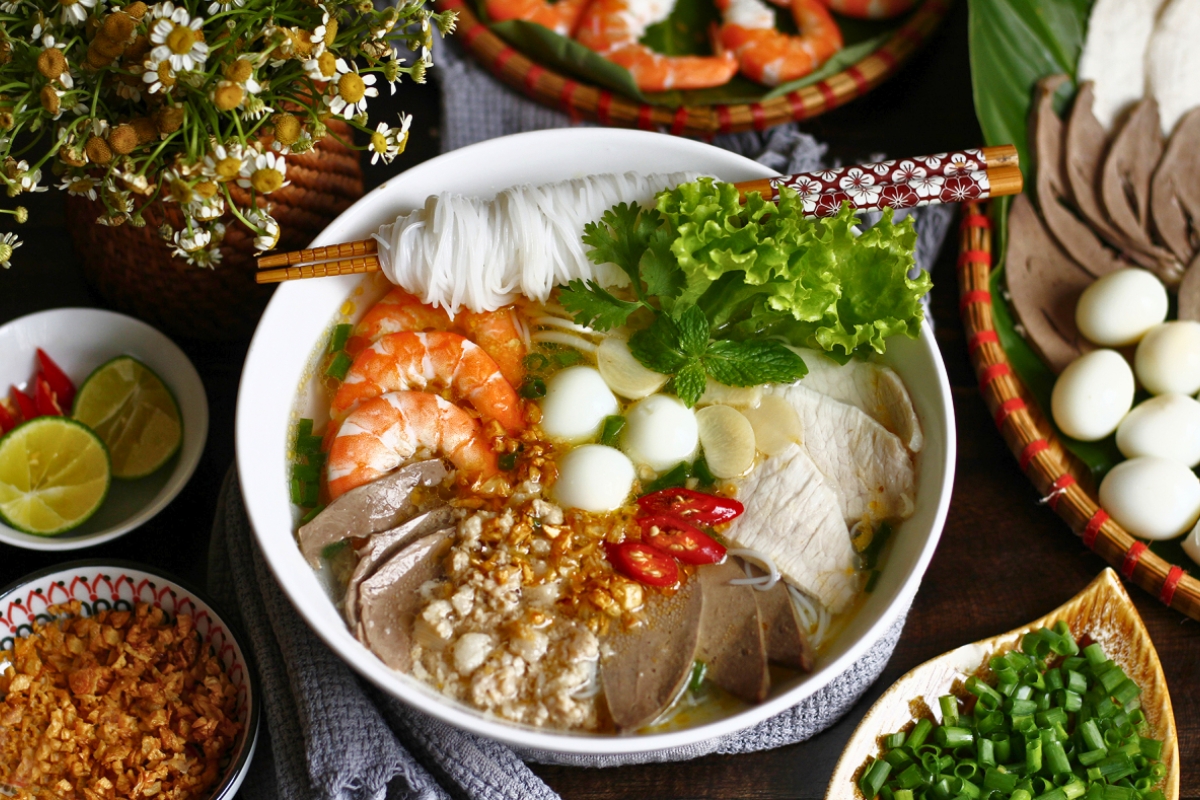 must try food ho chi minh hu tieu nam vang