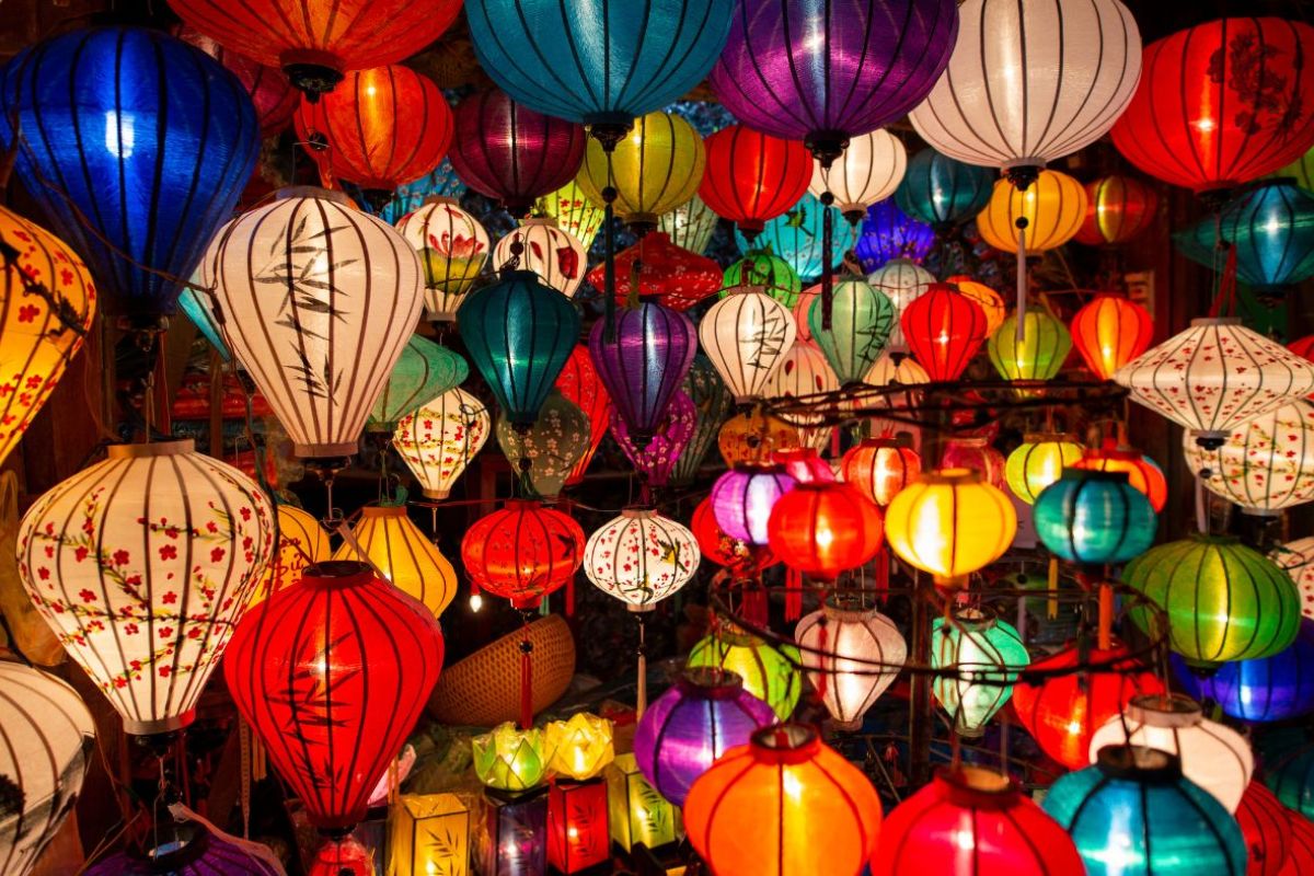 best time to travel to hoi an Hoi An Lantern Festival