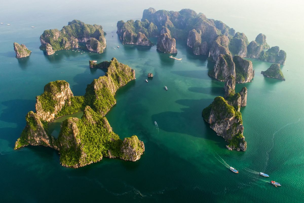 ha long bay weather in January