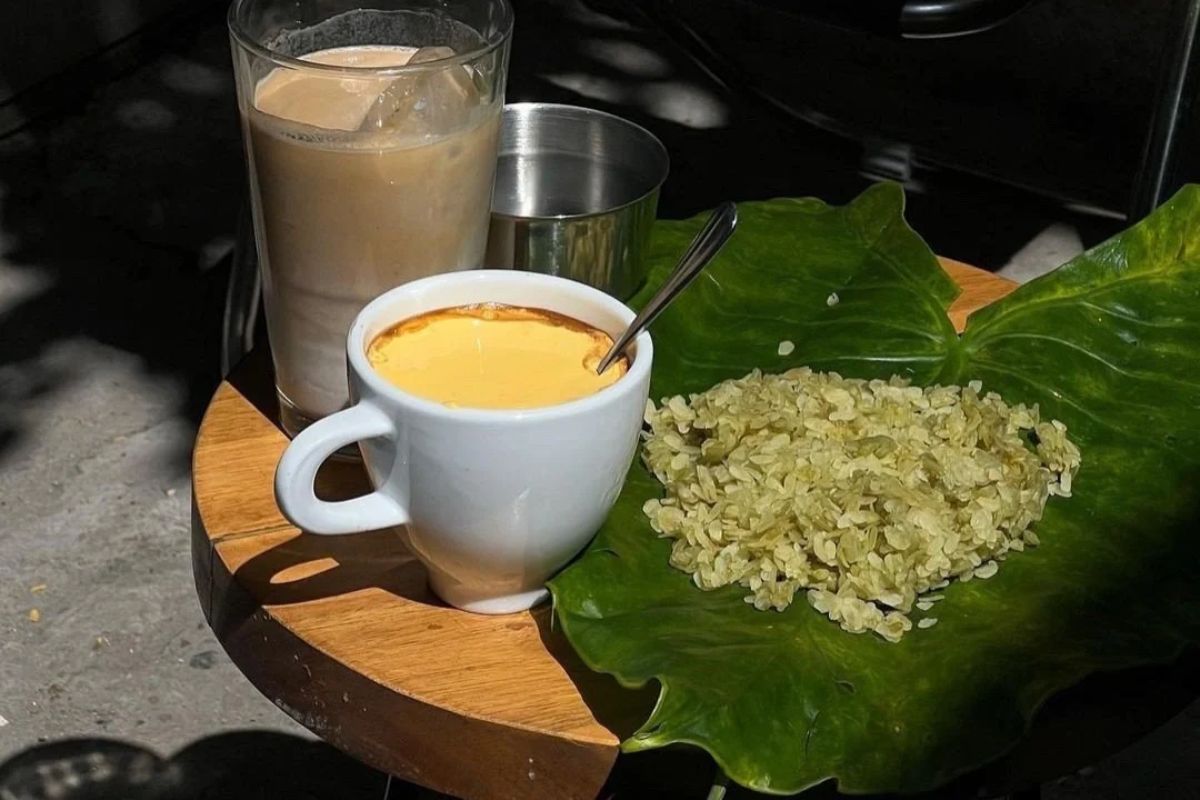 hanoi vietnam egg coffee