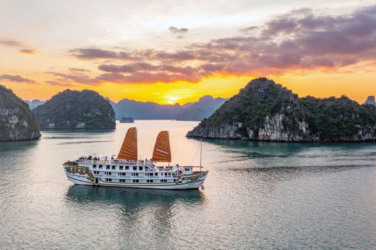 how many days in vietnam sunset halong bay