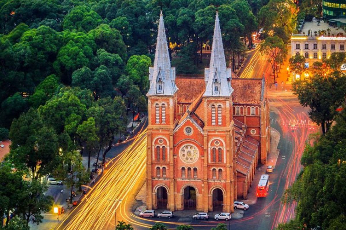 saigon weather september Notre Dame Cathedral saigon